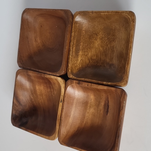 Set of 4 Wooden Square Bowls - Picture 9 of 12